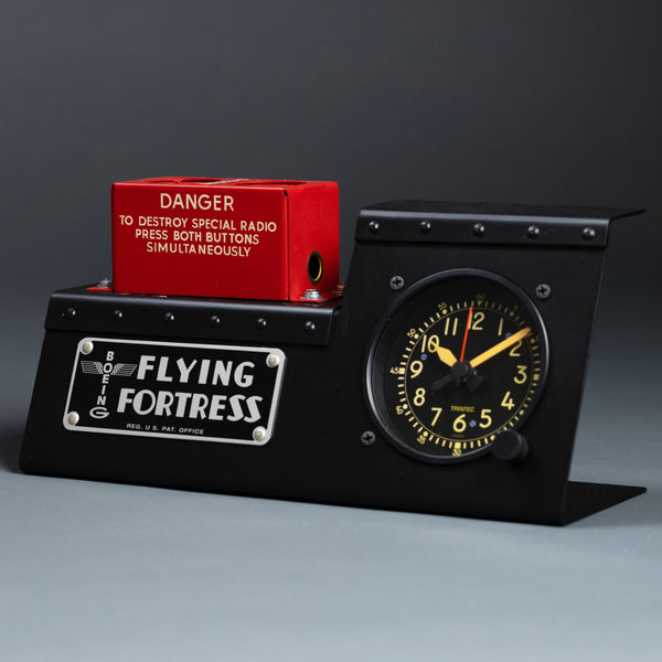 WWII Aviation B-17 Flying Fortress Radio Destruct/Cockpit Clock Desk Set.